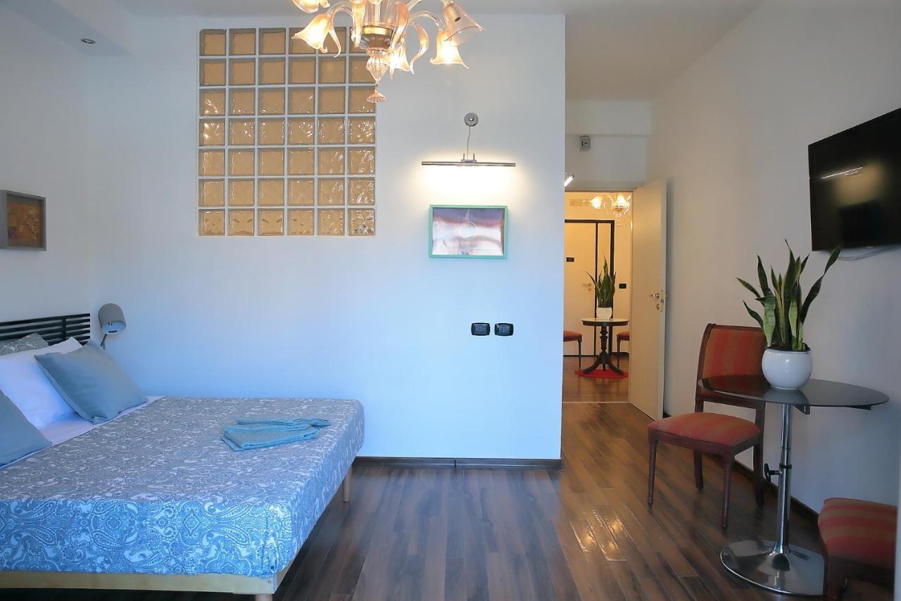 Hotel L.T. Savoia Palace & Cavour C.L. Bari Esterno foto