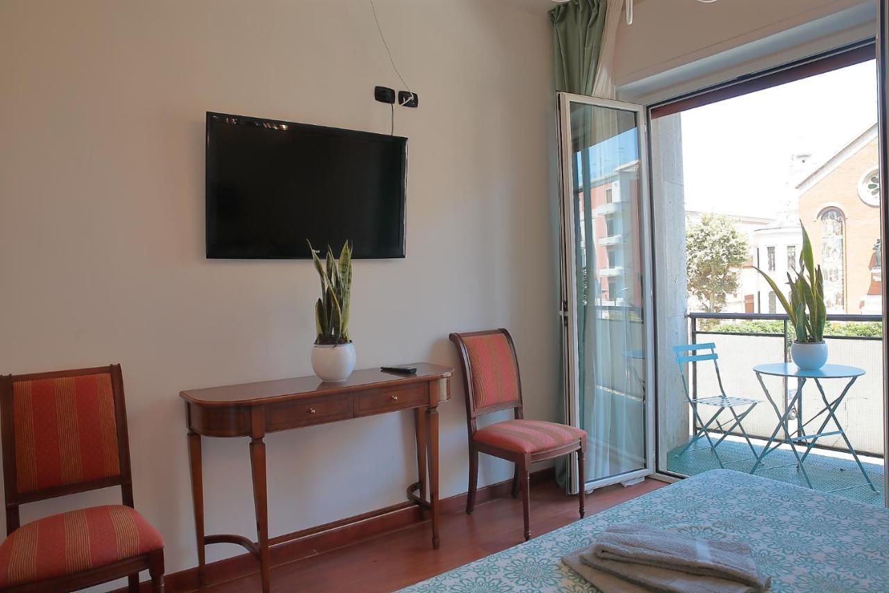 Hotel L.T. Savoia Palace & Cavour C.L. Bari Esterno foto