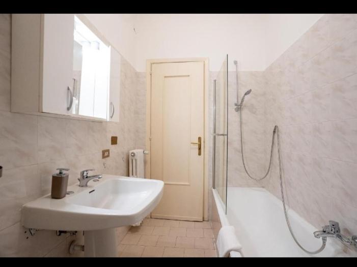 Hotel L.T. Savoia Palace & Cavour C.L. Bari Esterno foto